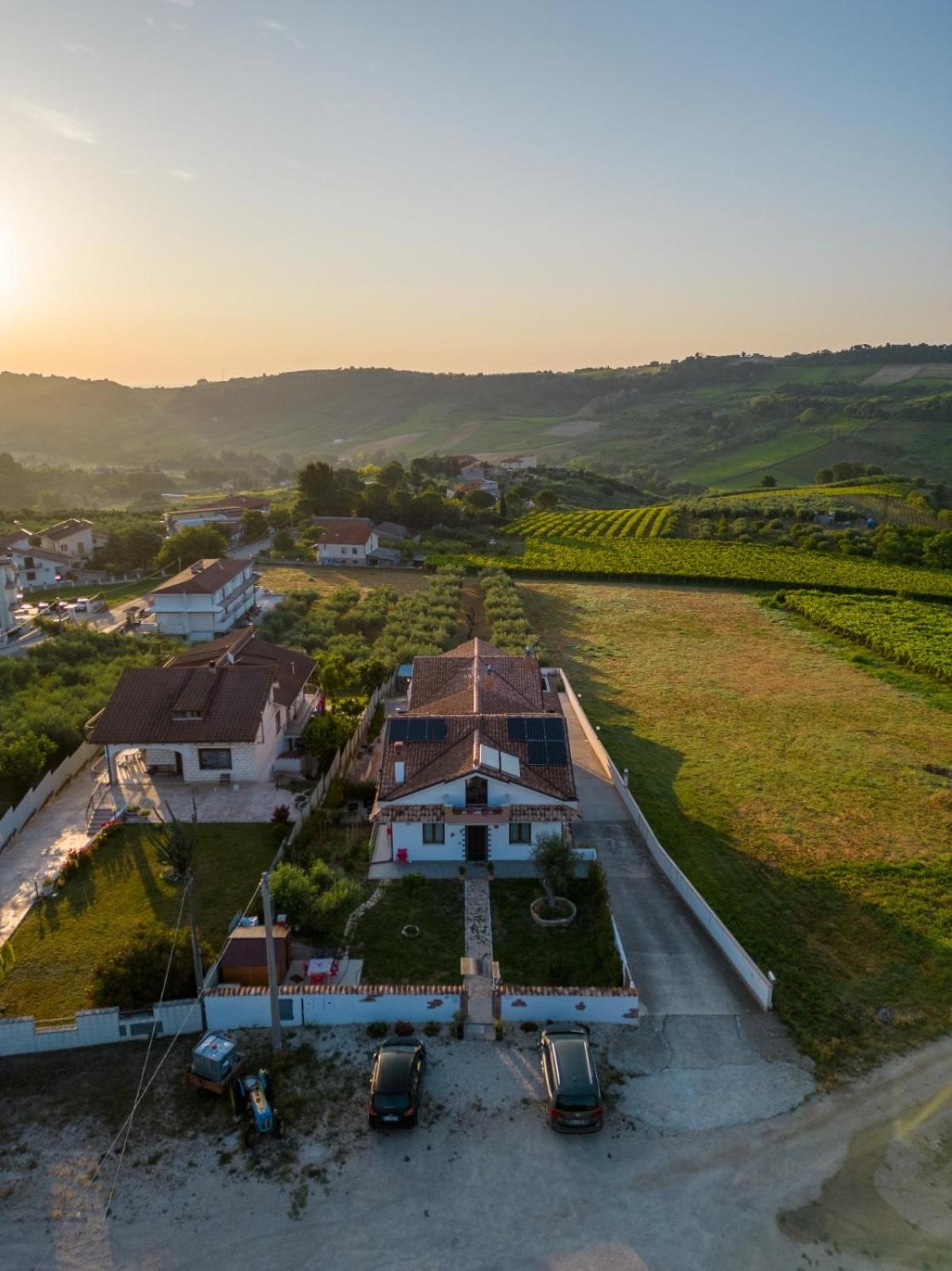 Villa Mastro Oleario 5 Dal Mare 30 Dai Monti Torrevecchia Teatina Exterior photo